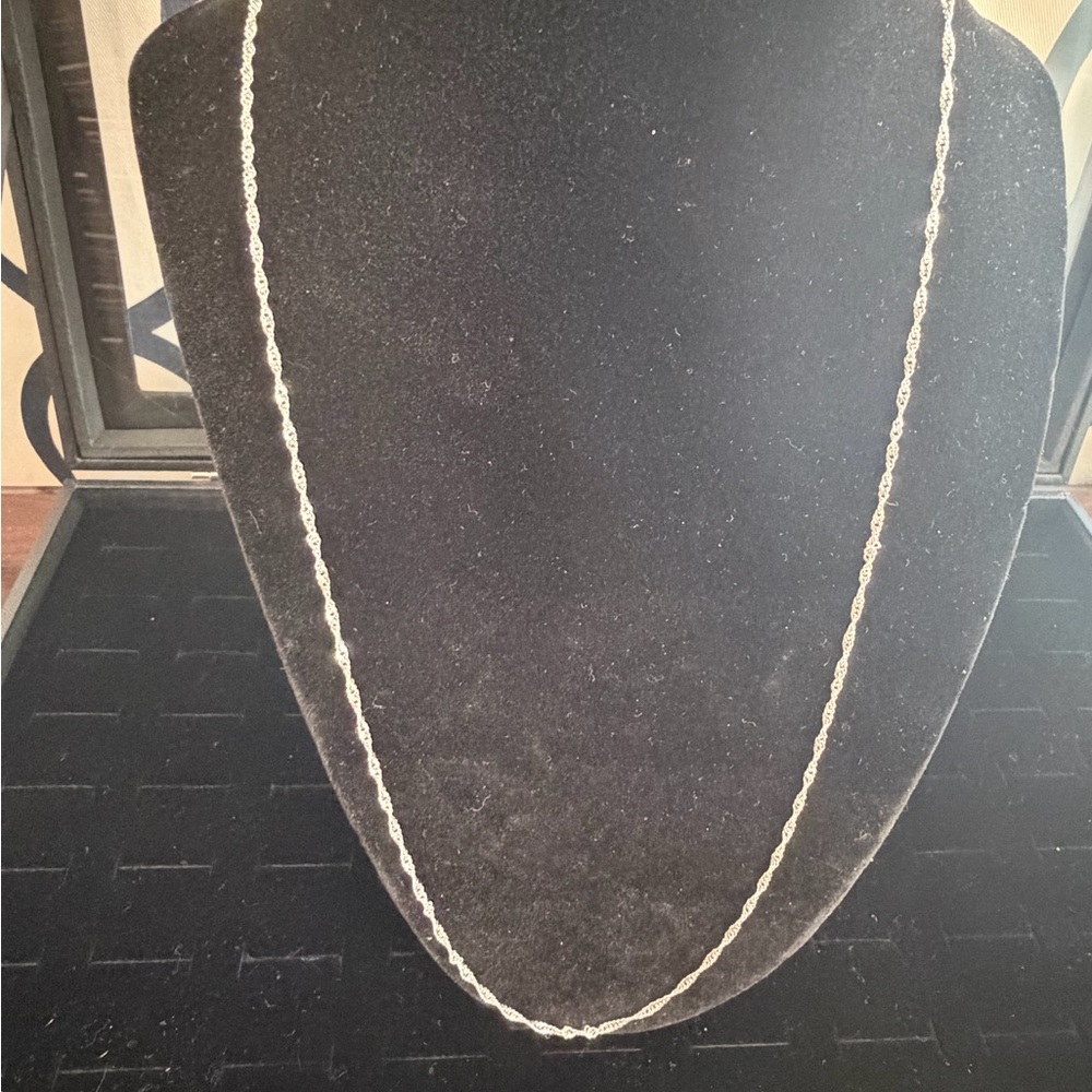 Silver Twist Chain Necklace 24’